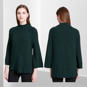 Calvin Klein Malachite Green Women’s Bell Sleeve Sweater Large
